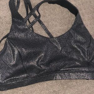 Lululemon sports bra size 6 EUC